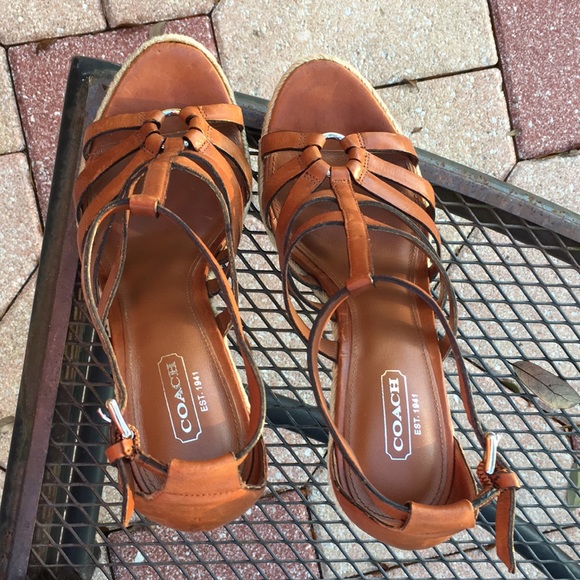 Coach cognac strappy sandals - Picture 6 of 8